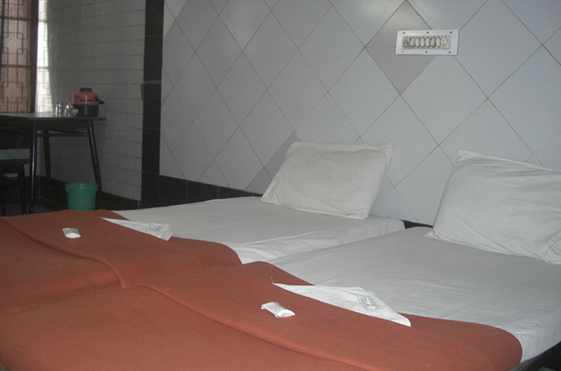 Hotel Haridwar-Standard Double Coat Room2