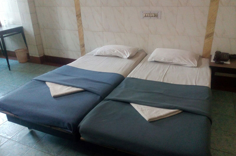 Hotel Haridwar-Standard Double Coat Room3