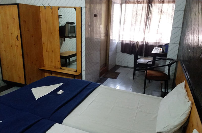 Hotel Haridwar-Standard Double Coat Room7